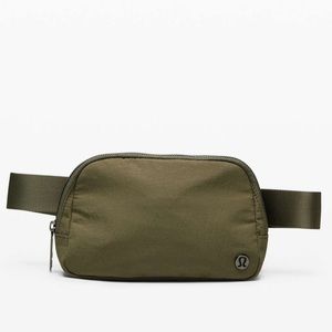 Lululemon green belt bag